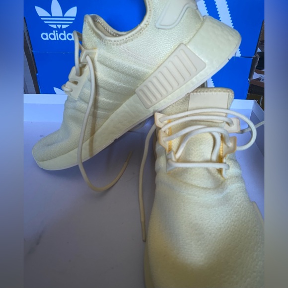 Adidas Originals [9] NMD_R1 Sneakers - Picture 3 of 13